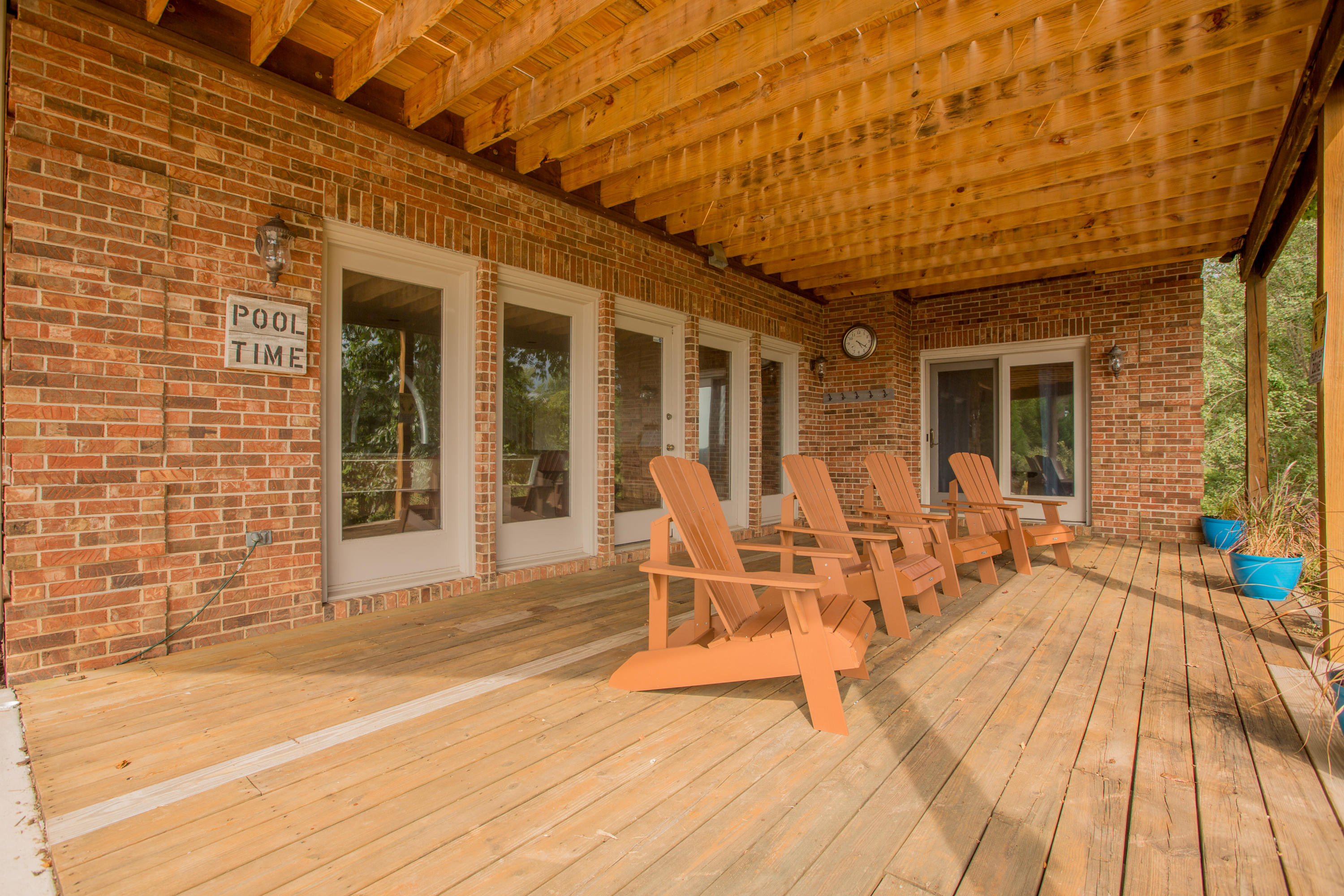 5702 Laurel Ridge Road Chattanooga, TN 37416 - Photo 16 of 82 5702 Laurel Ridge Rd shade deck