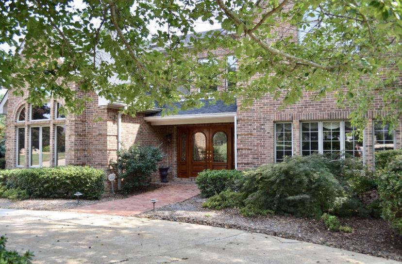 5702 Laurel Ridge Road Chattanooga, TN 37416 - Photo 2 of 82 5702 Laurel Ridge Rd front2