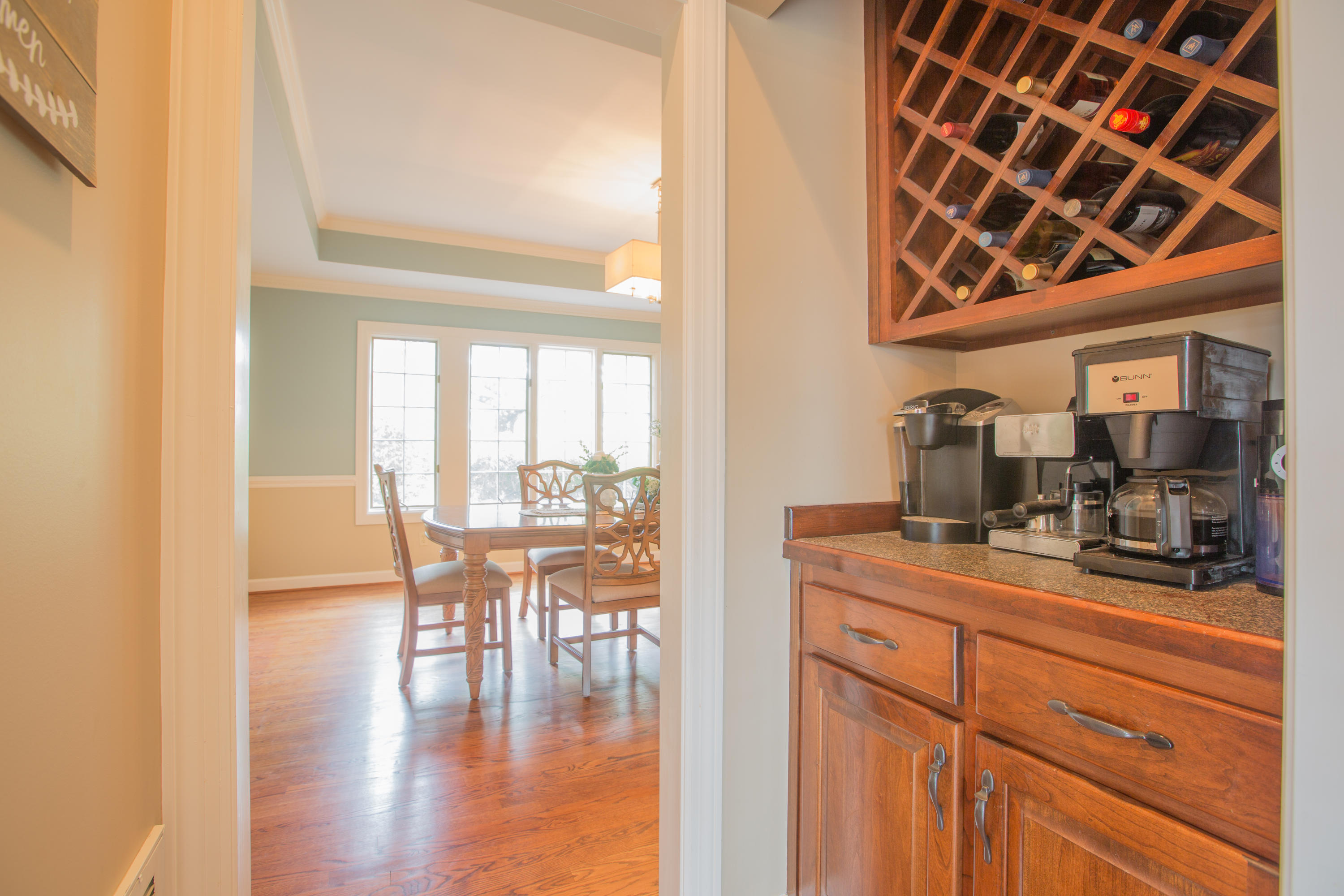 5702 Laurel Ridge Road Chattanooga, TN 37416 - Photo 31 of 82 5702 Laurel Ridge Rd butler pantry