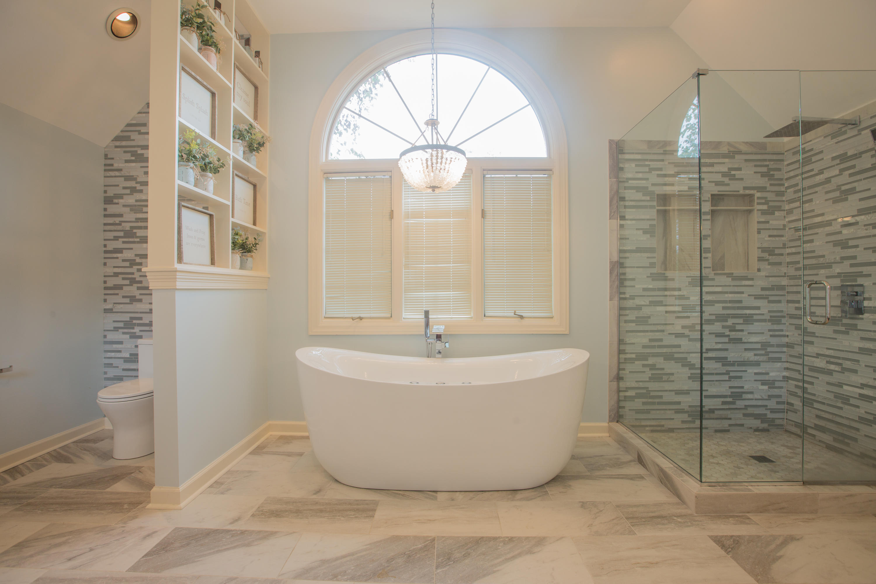 5702 Laurel Ridge Road Chattanooga, TN 37416 - Photo 44 of 82 5702 Laurel Ridge Rd master bath1