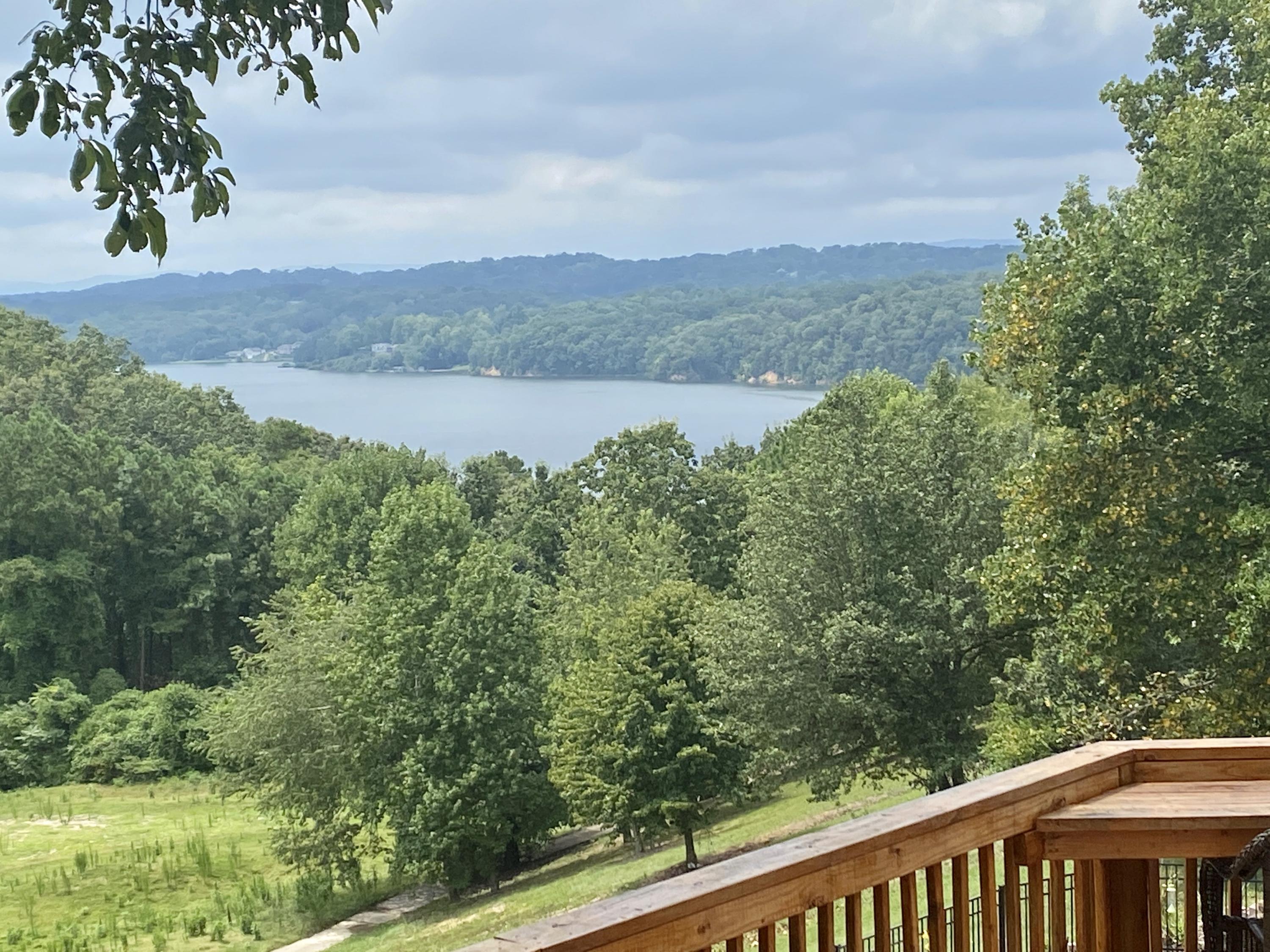 5702 Laurel Ridge Road Chattanooga, TN 37416 - Photo 7 of 82 5702 Laurel Ridge Rd lake2