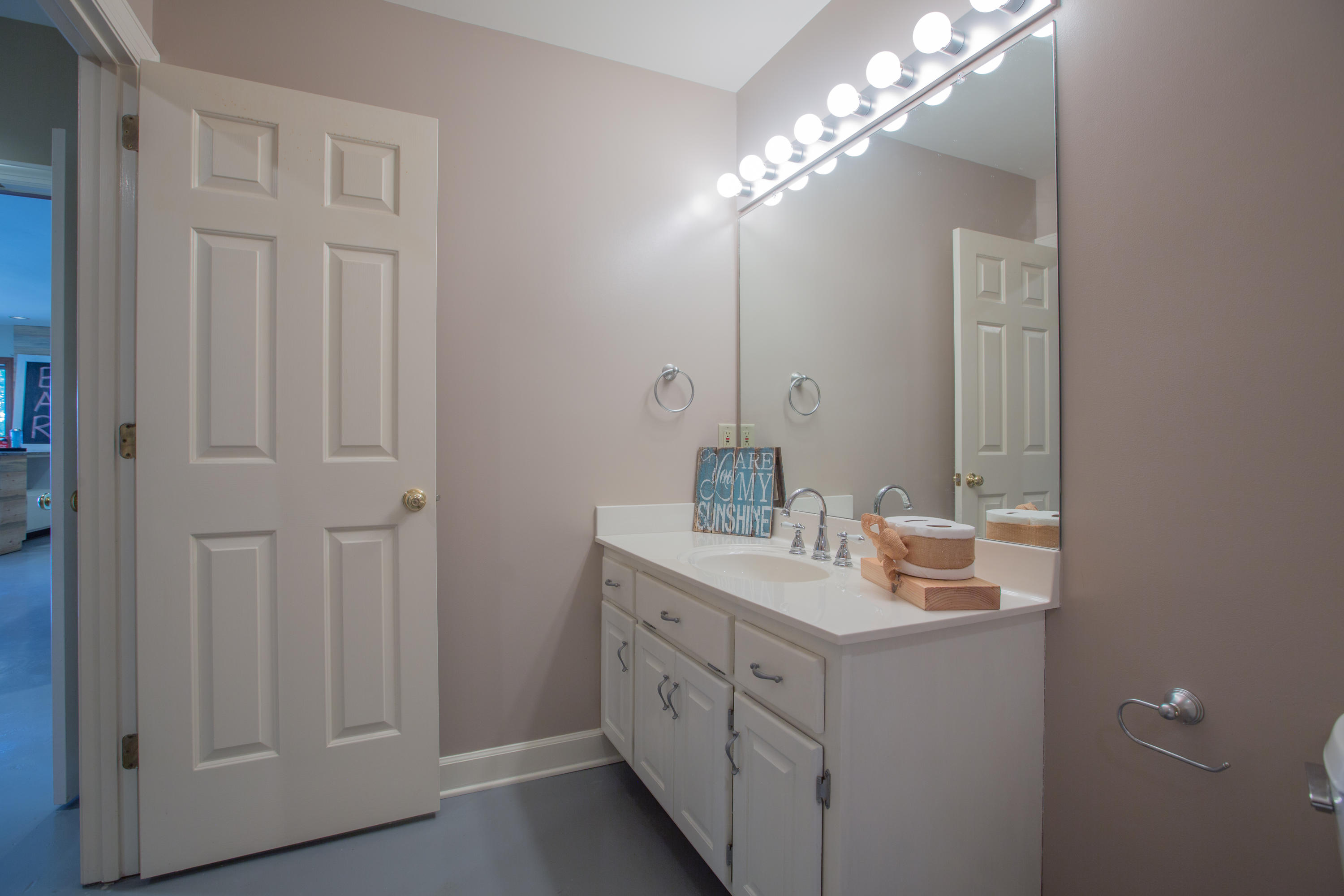5702 Laurel Ridge Road Chattanooga, TN 37416 - Photo 71 of 82 5702 Laurel Ridge Rd bath4