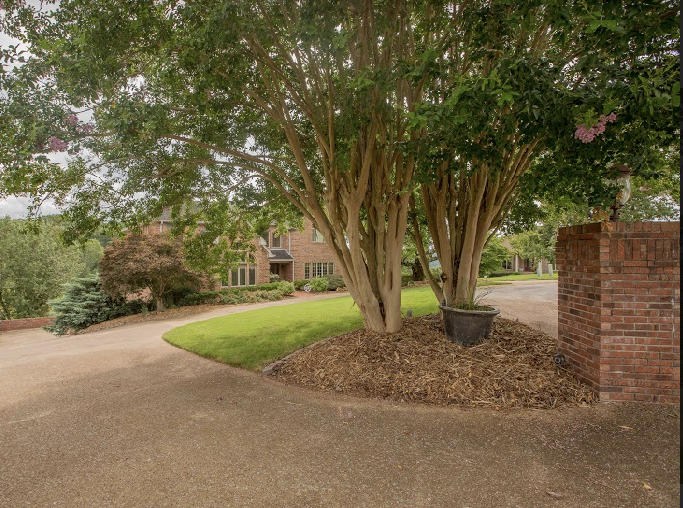 5702 Laurel Ridge Road Chattanooga, TN 37416 - Photo 81 of 82 5702 Laurel Ridge Rd front f