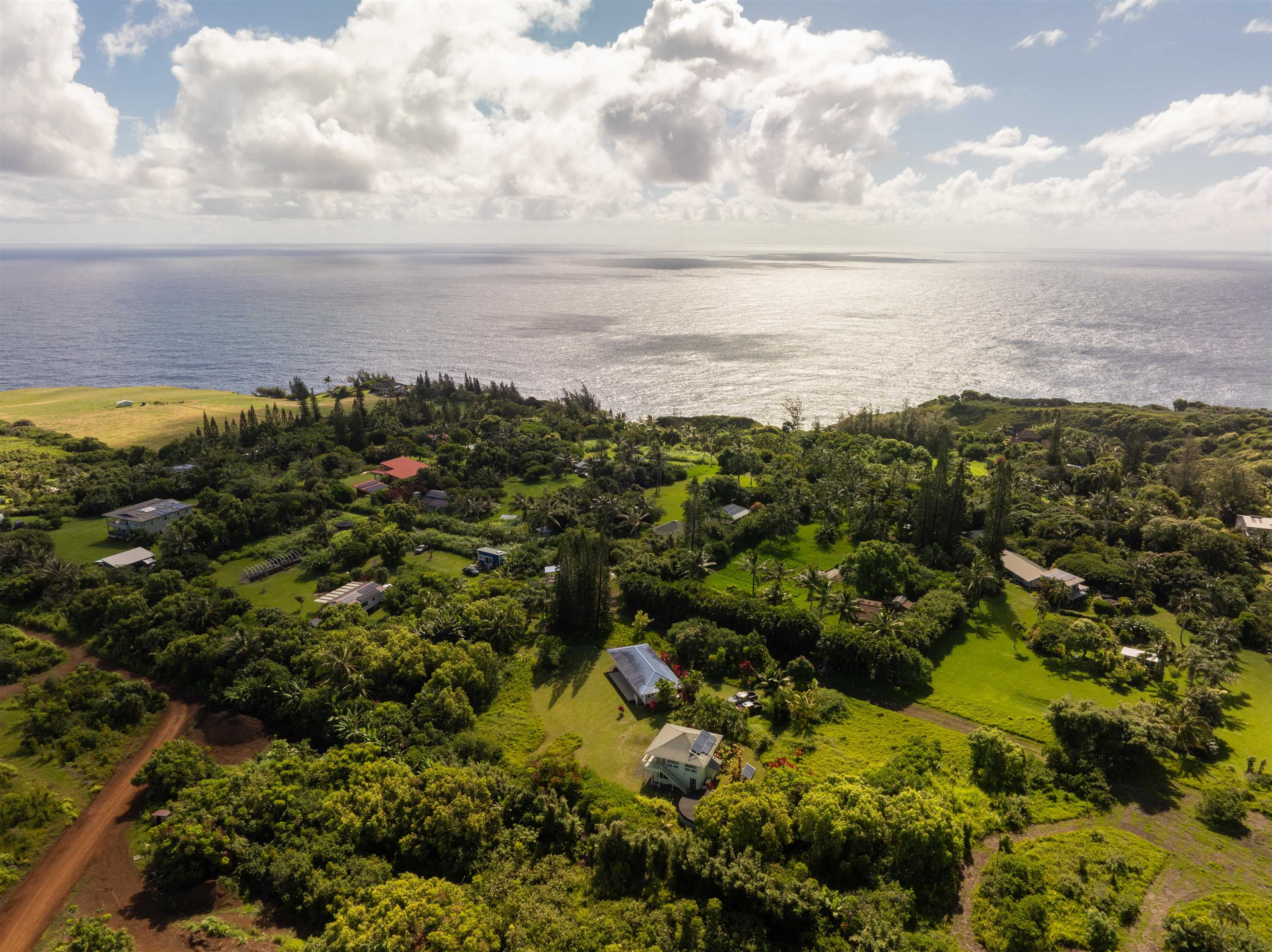 601 North Honokala Road, Unit B Haiku, HI 96708 - Photo 3 of 38