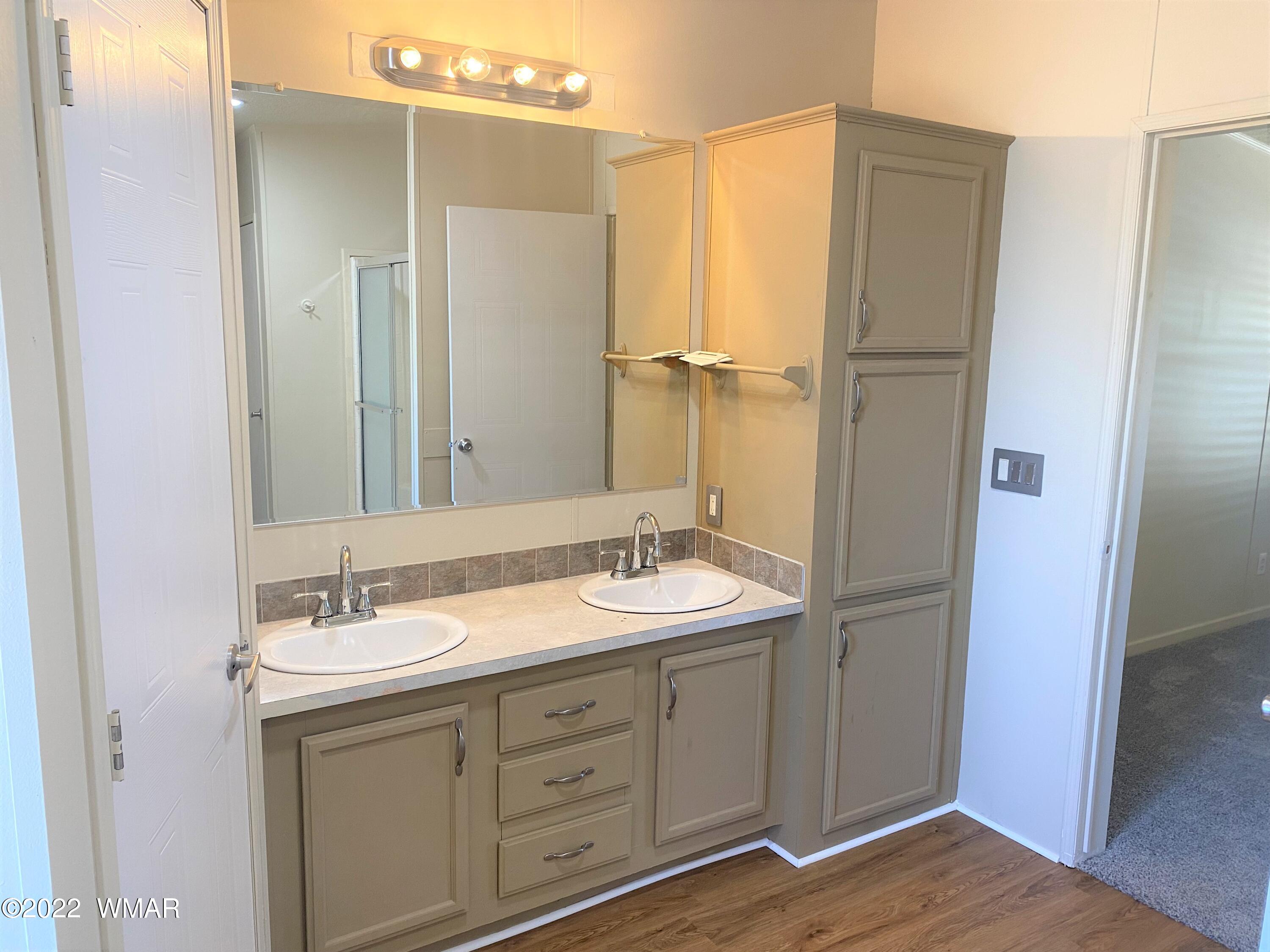 8348 Ridge Drive Show Low, AZ 85901 - Photo 16 of 52 Gallery Image 16