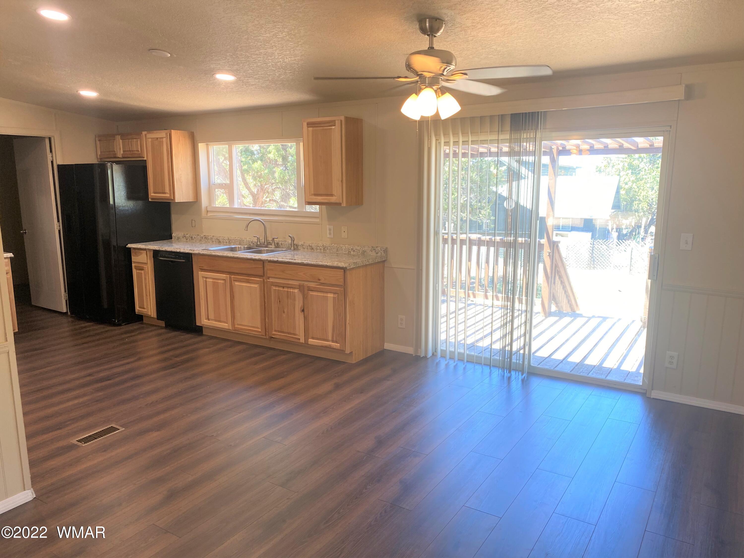 8348 Ridge Drive Show Low, AZ 85901 - Photo 26 of 52 Gallery Image 26