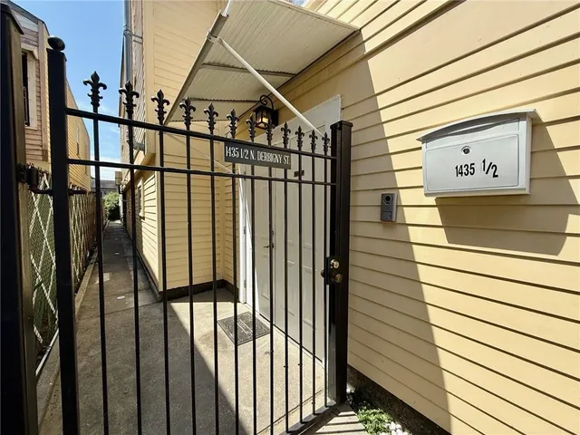 $1,600 | 1435 1/2 North Derbigny Street, New Orleans, LA 70116