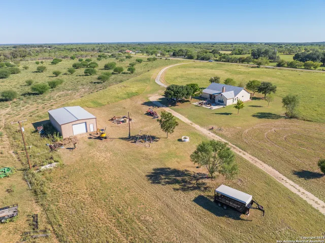 $1,249,017 | 9587 Farm To Market 2200, Yancey, TX 78886