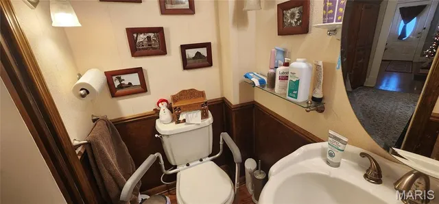 $185,000 | 1718 Swanwick Street, Chester, IL 62233