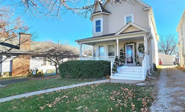 $184,500 | 1718 Swanwick Street, Chester, IL 62233