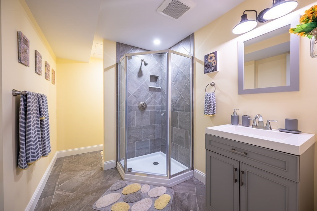 360 R Bay Road Easton, MA 02356 - Photo 31 of 41 Gallery Image 31