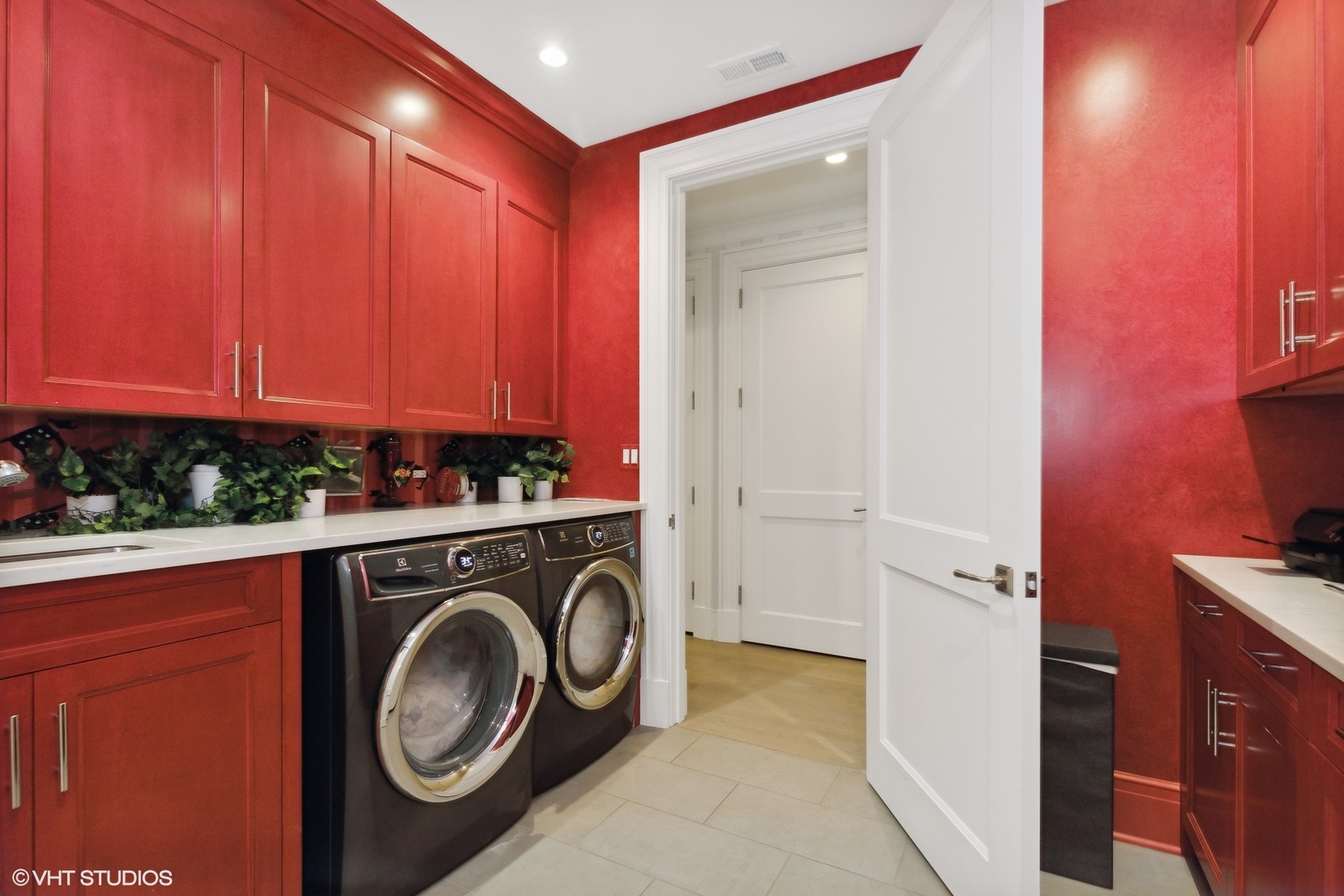 727 North McKinley Road, Unit 100 Lake Forest, IL 60045 - Photo 26 of 32