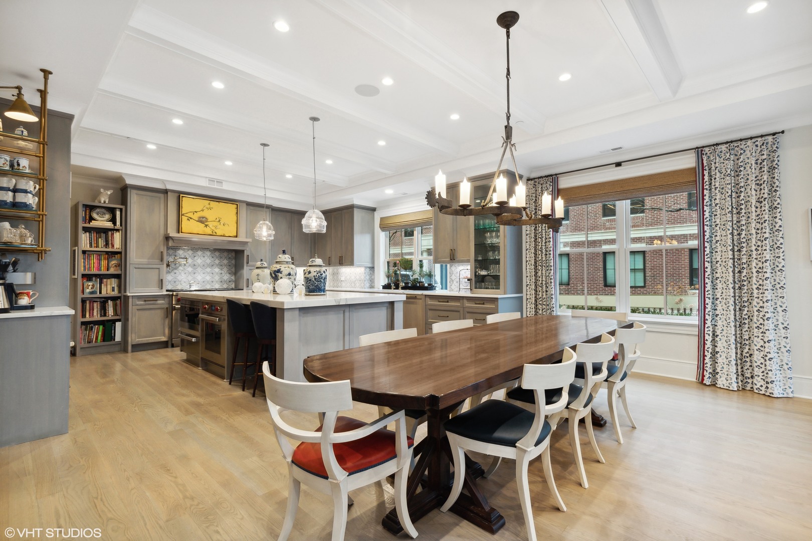 727 North McKinley Road, Unit 100 Lake Forest, IL 60045 - Photo 6 of 32