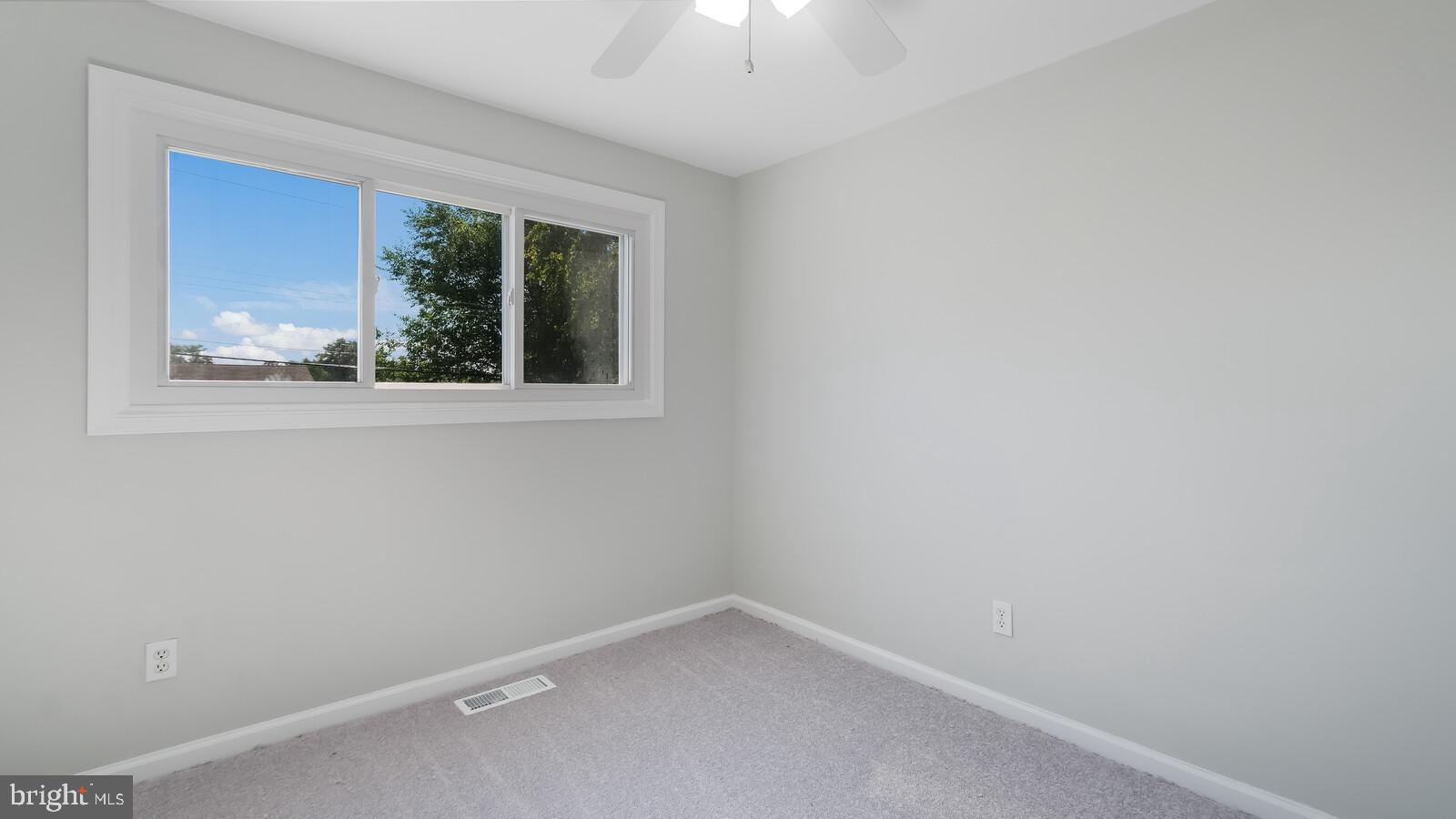 708 Cypress Road Warminster, PA 18974 - Photo 24 of 30