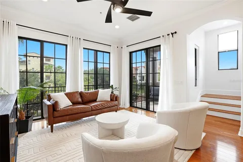 $749,900 | 4815 Yacht Club Drive, Unit 105, Tampa, FL 33616