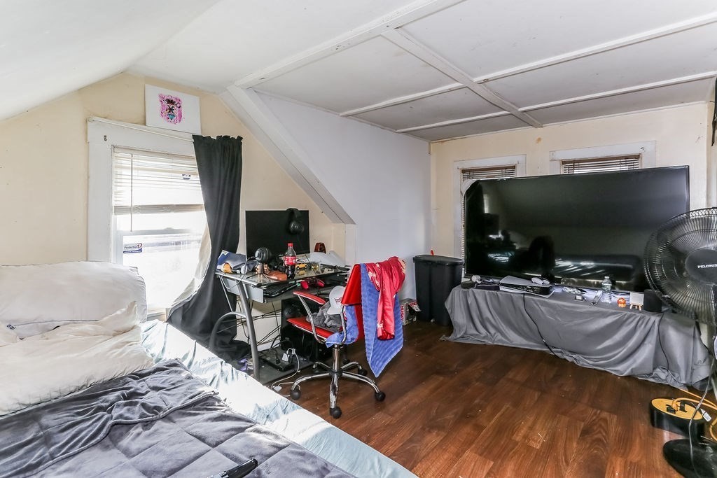 34 Ina Street Springfield, MA 01109 - Photo 11 of 27