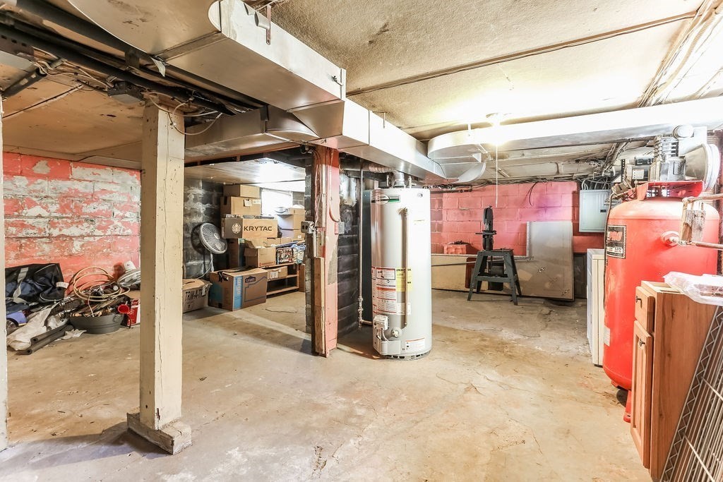 34 Ina Street Springfield, MA 01109 - Photo 17 of 27