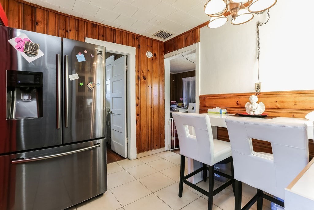 34 Ina Street Springfield, MA 01109 - Photo 6 of 27