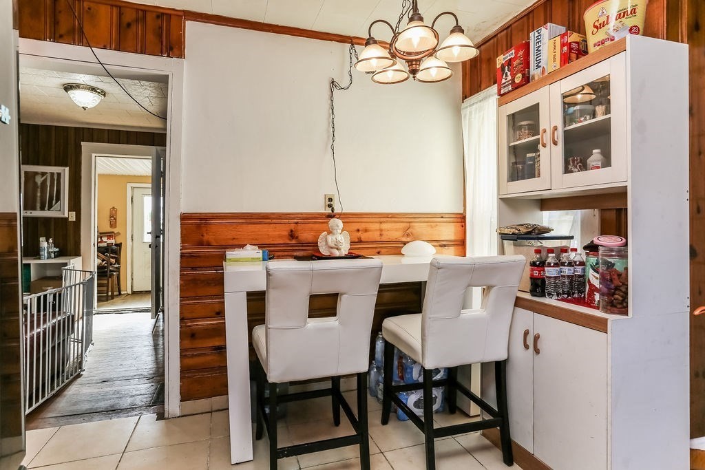 34 Ina Street Springfield, MA 01109 - Photo 7 of 27