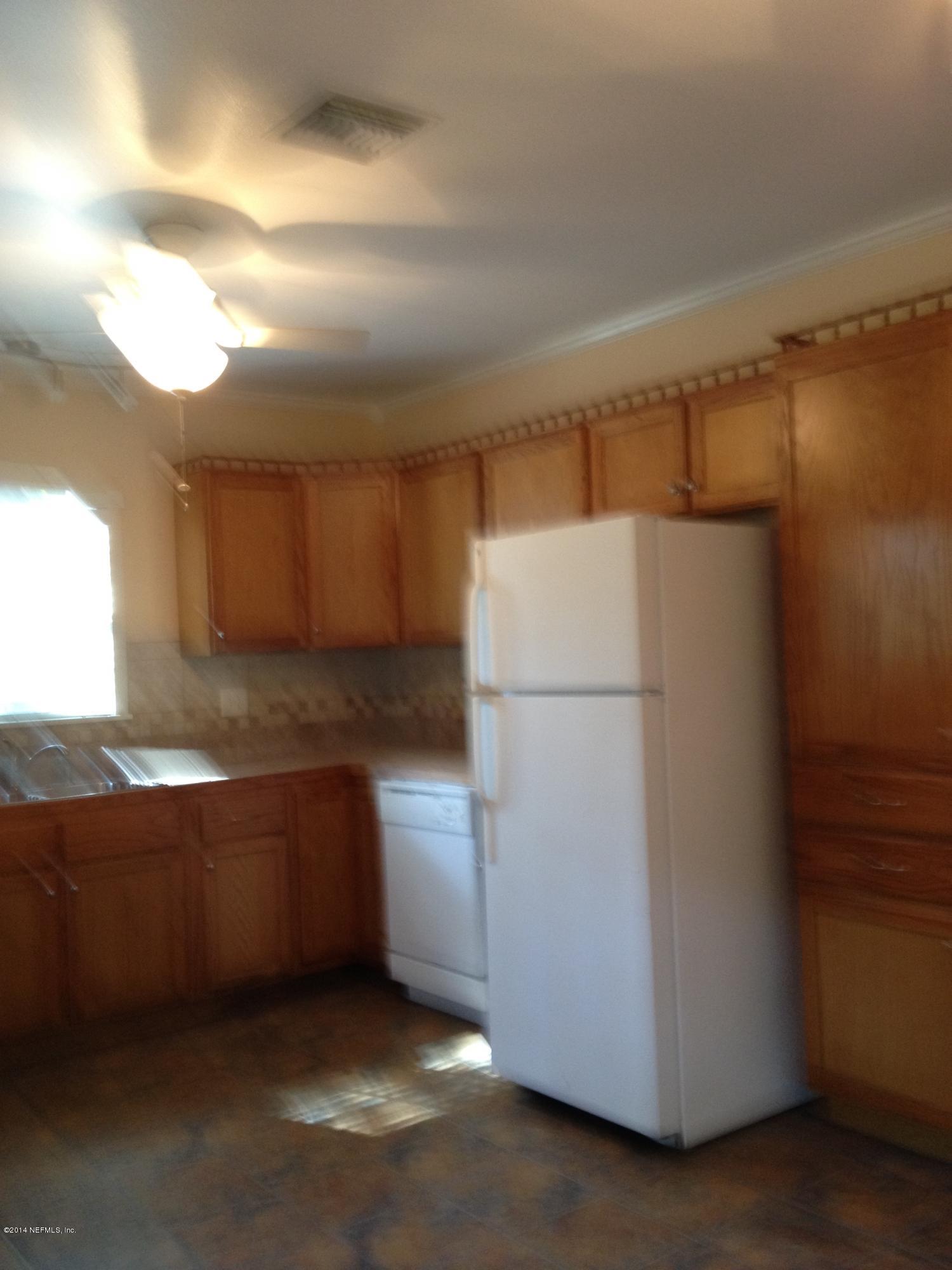 184 Whispering Pines Road Georgetown, FL 32139 - Photo 4 of 6 Kitchen3