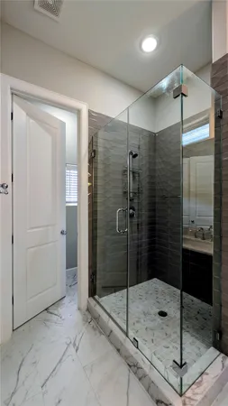 $2,250 | 5116 Pine Reach Drive, Houston, TX 77018