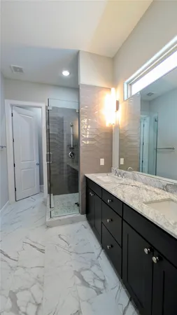 $2,250 | 5116 Pine Reach Drive, Houston, TX 77018