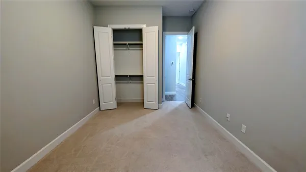 $2,250 | 5116 Pine Reach Drive, Houston, TX 77018