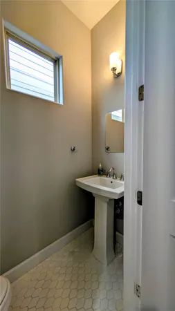 $2,250 | 5116 Pine Reach Drive, Houston, TX 77018