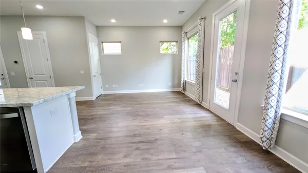 $2,250 | 5116 Pine Reach Drive, Houston, TX 77018