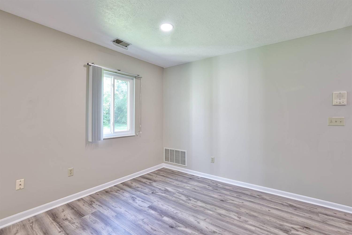 3353 Alpine Place, Unit 11 Cheviot, OH 45211 - Photo 7 of 26