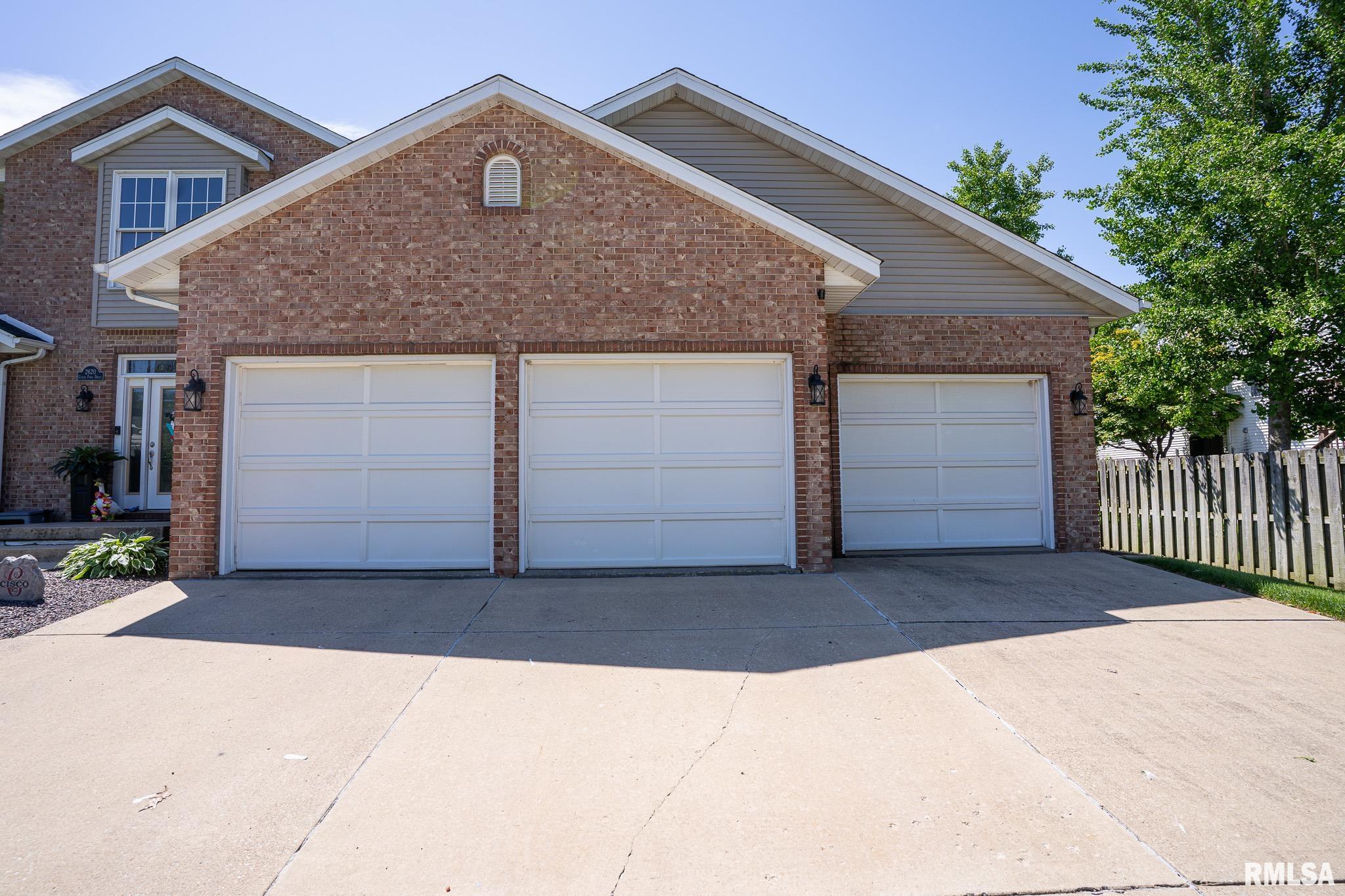 2620 Cedar Pond Drive Springfield, IL 62702 - Photo 4 of 31