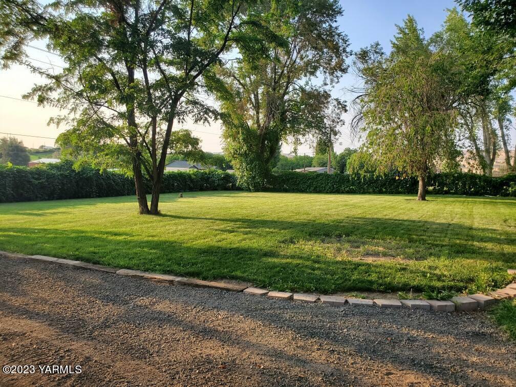 471 Beane Road Moxee, WA 98936 - Photo 18 of 18 Front Yard