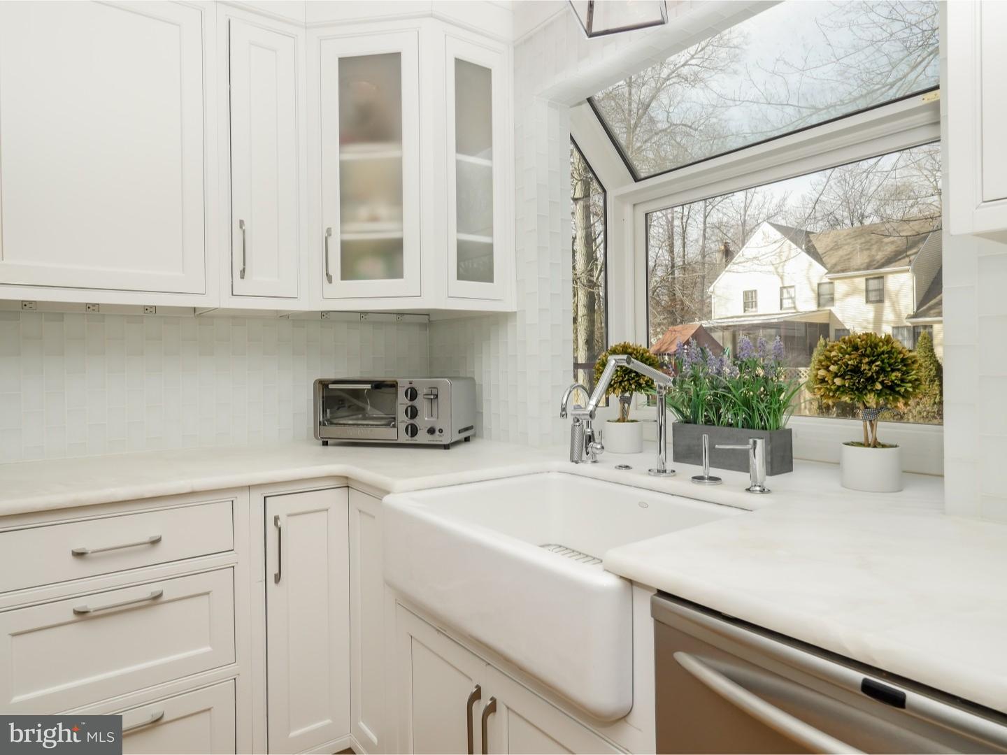 493 Kings Road Yardley, PA 19067 - Photo 9 of 25 Kitchen
