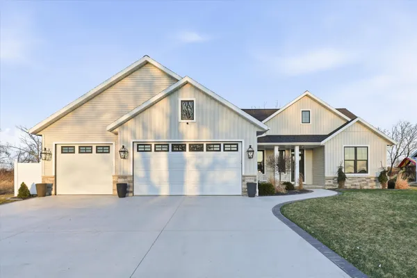 $590,000 | N1200 Forsyth Parkway, Greenville, WI 54942