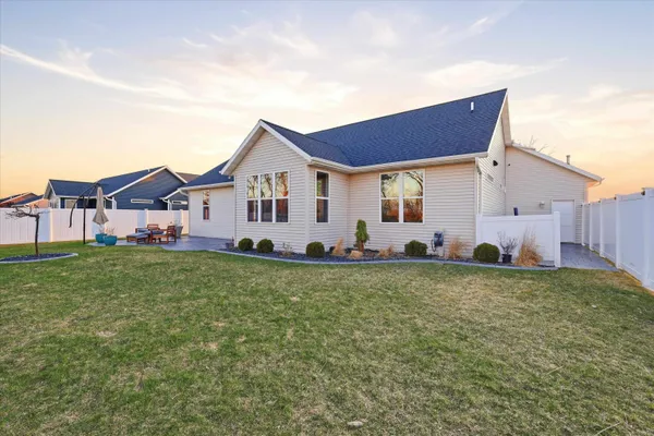 $590,000 | N1200 Forsyth Parkway, Greenville, WI 54942