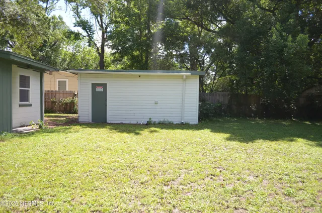 front view of house with a yard