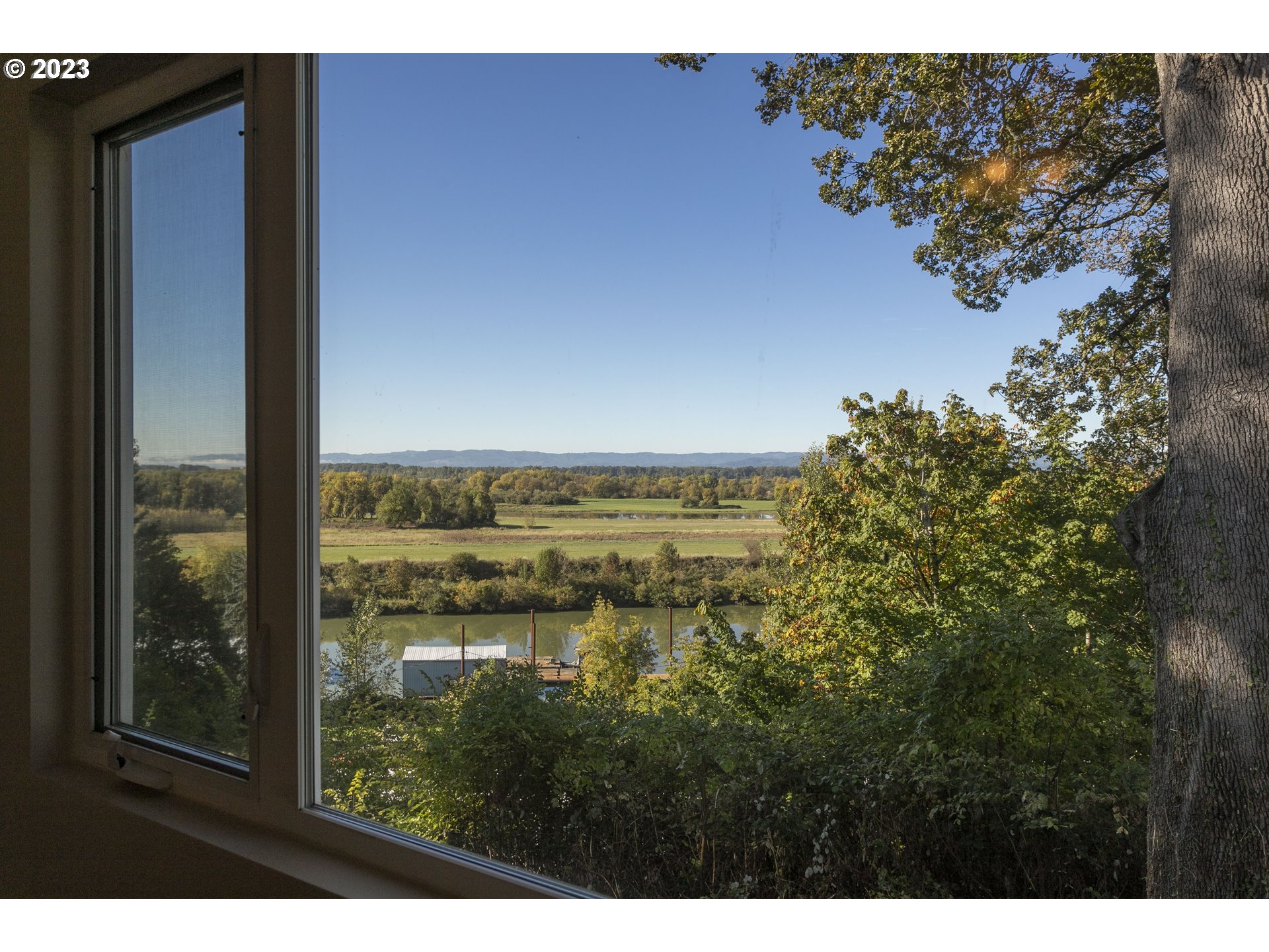 125 South Main Avenue Ridgefield, WA 98642 - Photo 20 of 35 a view of a lake from a balcony