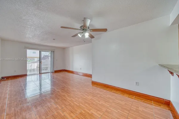 $2,300 | 840 Southwest 105th Avenue, Unit 318, Miami, FL 33174