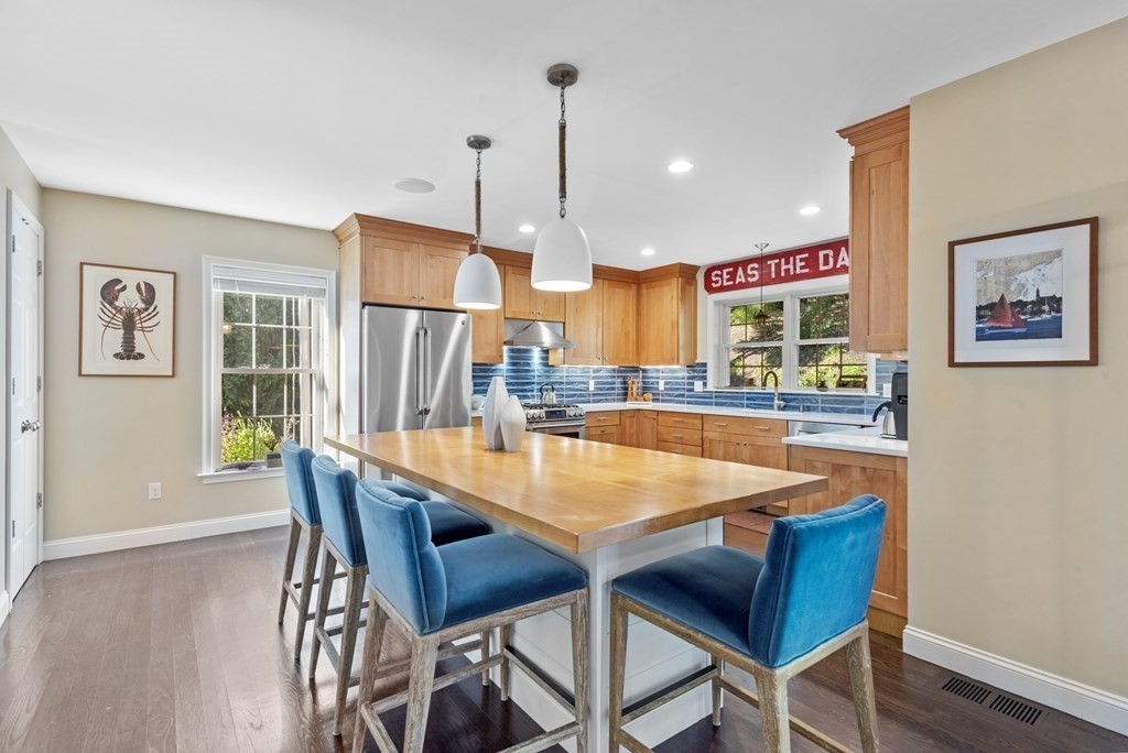 60 Leggs Hill Road Marblehead, MA 01945 - Photo 7 of 33 Gallery Image 7