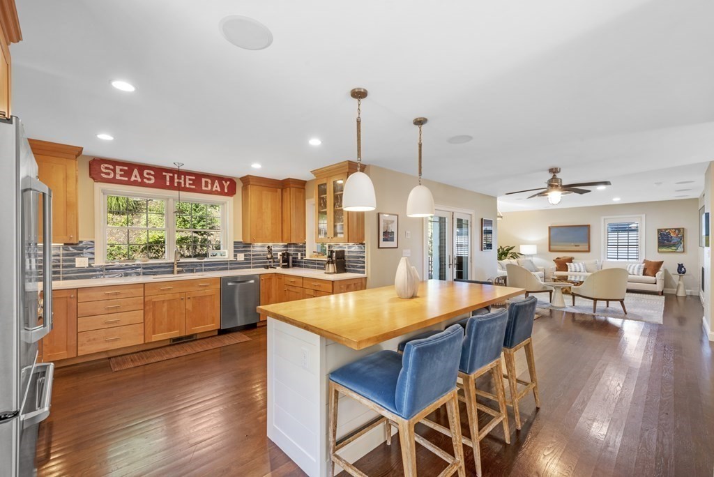 60 Leggs Hill Road Marblehead, MA 01945 - Photo 8 of 33 Gallery Image 8