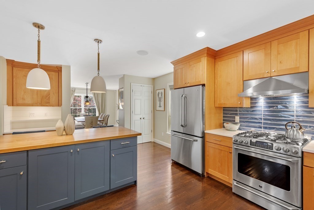60 Leggs Hill Road Marblehead, MA 01945 - Photo 10 of 33 Gallery Image 10