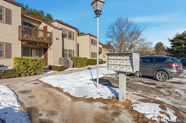 $2,000 | 808 Twin Circle Drive, Unit 808, South Windsor, CT 06074