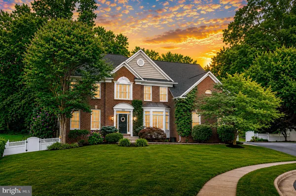 $1,375,000 | 9809 John Robert Way, Fairfax, VA 22032