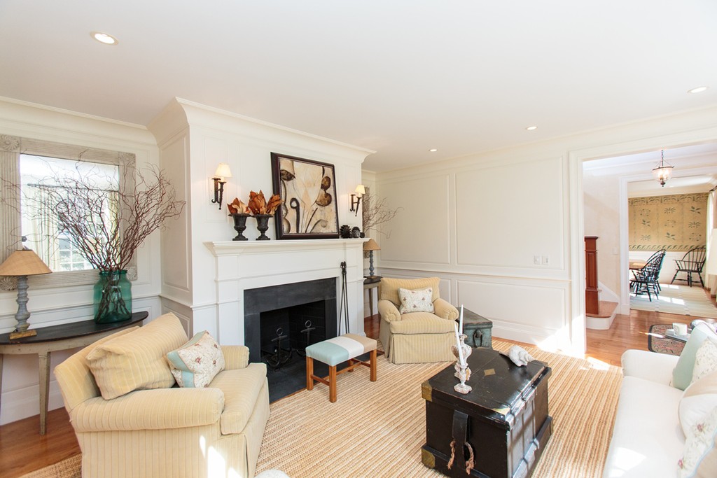 67 Lowell Road Wellesley, MA 02481 - Photo 2 of 27