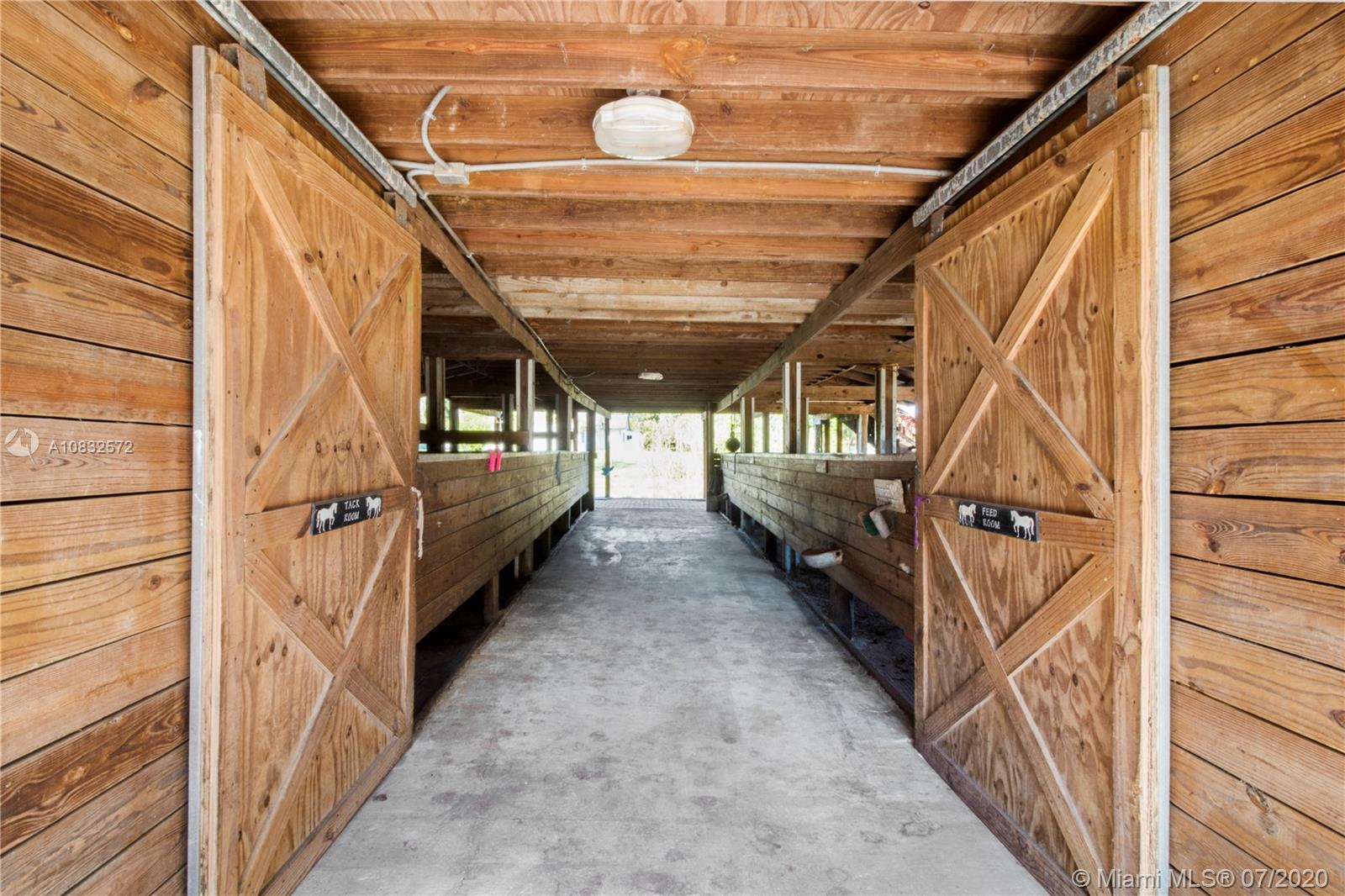 4921 Southwest 188th Avenue Southwest Ranches, FL 33332 - Photo 23 of 33