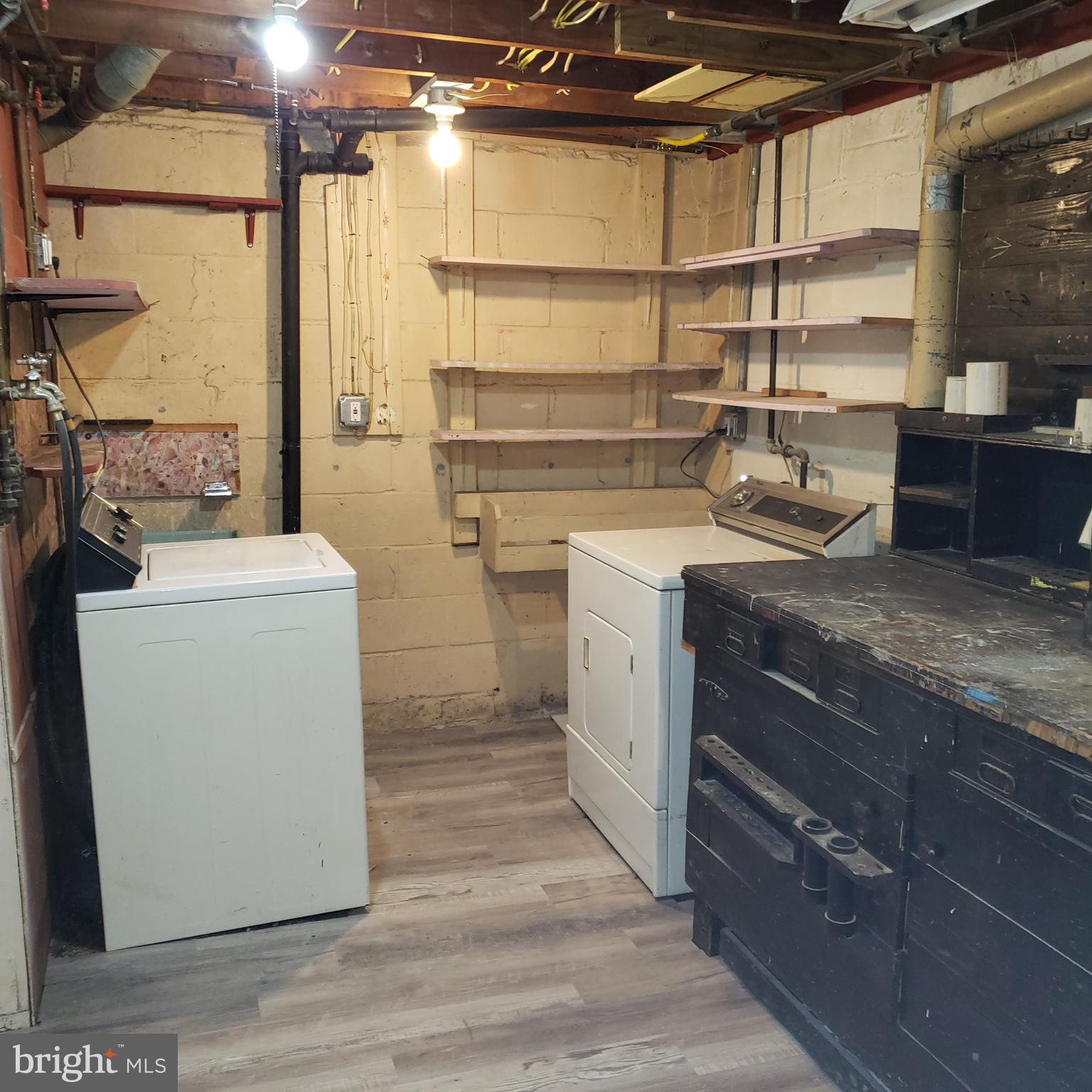 2000 Ormand Road Baltimore, MD 21222 - Photo 40 of 49 Workbench and laundry