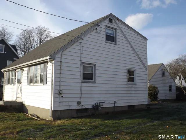 $389,000 | 120 Chelsea Street, Stratford, CT 06615