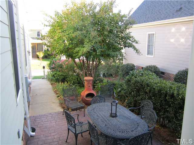 2110 Hopeton Avenue Raleigh, NC 27614 - Photo 23 of 24 The side yard.