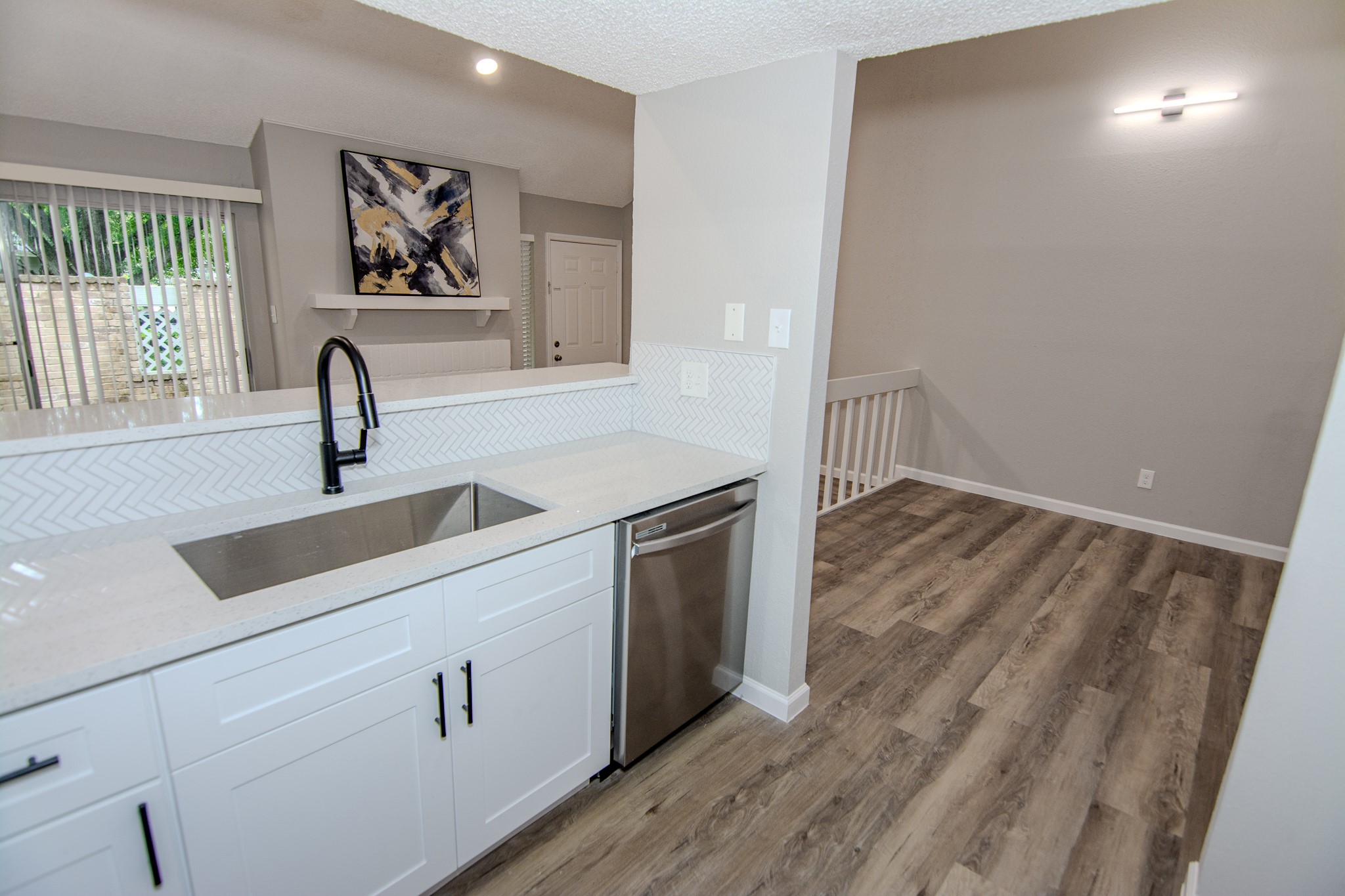 13009 Wirevine Lane Houston, TX 77072 - Photo 5 of 18 Open concept great for entertaining.