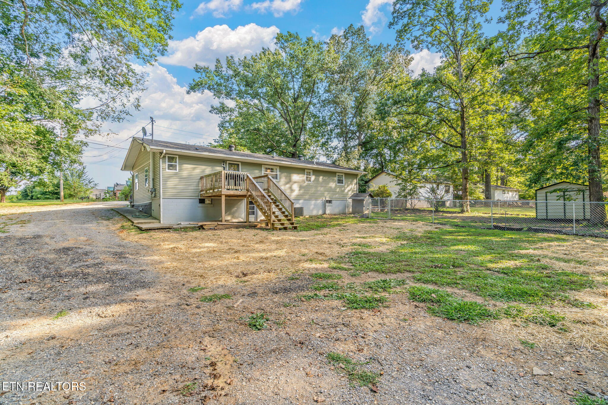 215 Ridge Road Maryville, TN 37803 - Photo 29 of 31 40-web-or-mls-215 Ridge Road-39